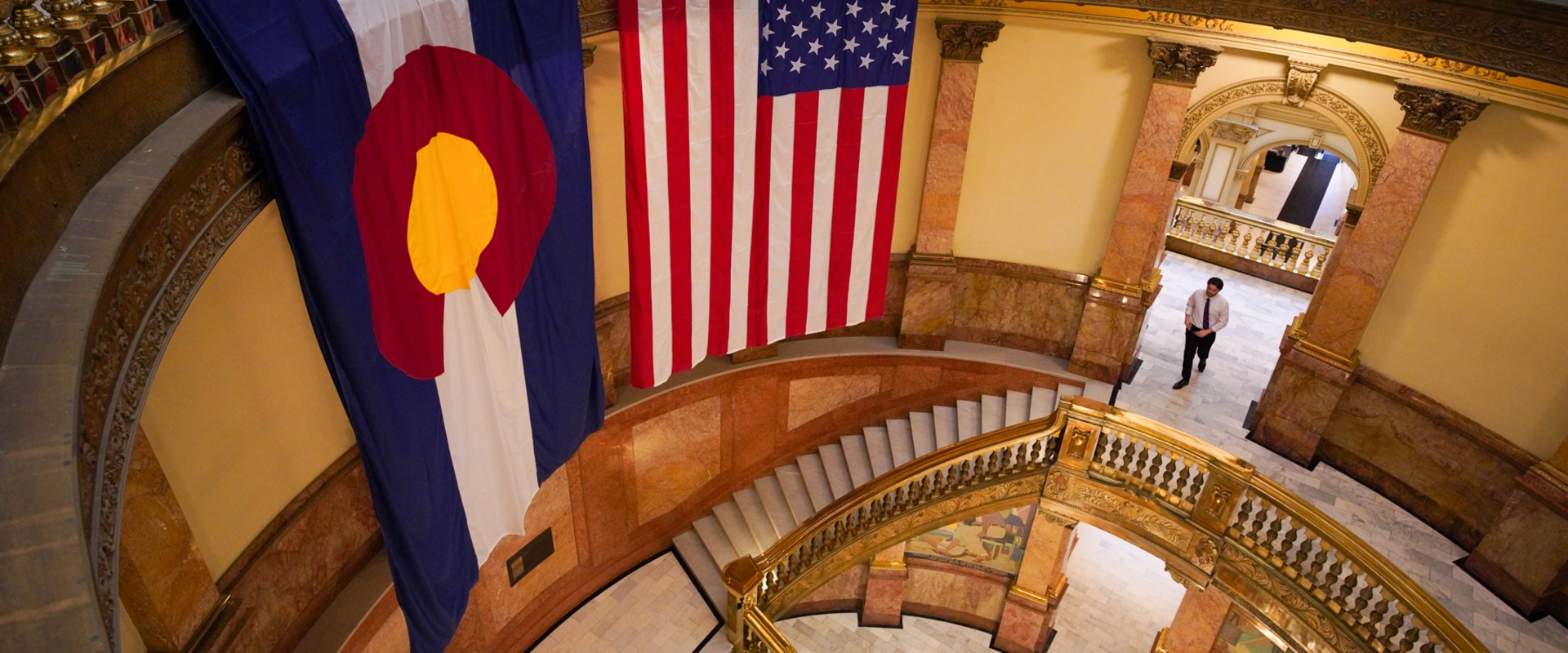 Which Political Party Controls Colorado State Government?